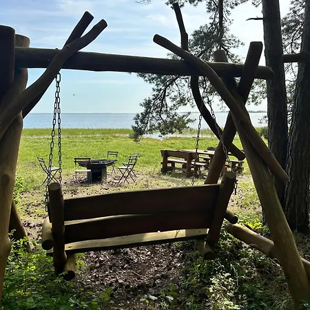 Paekapikumaja Vormsi Saarel