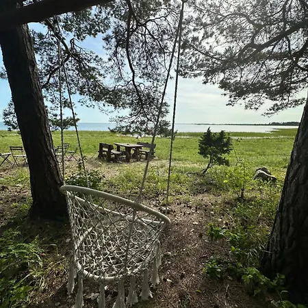 Paekapikumaja Vormsi Saarel Camping *
