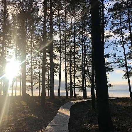 Camping Paekapikumaja Vormsi Saarel Hosby