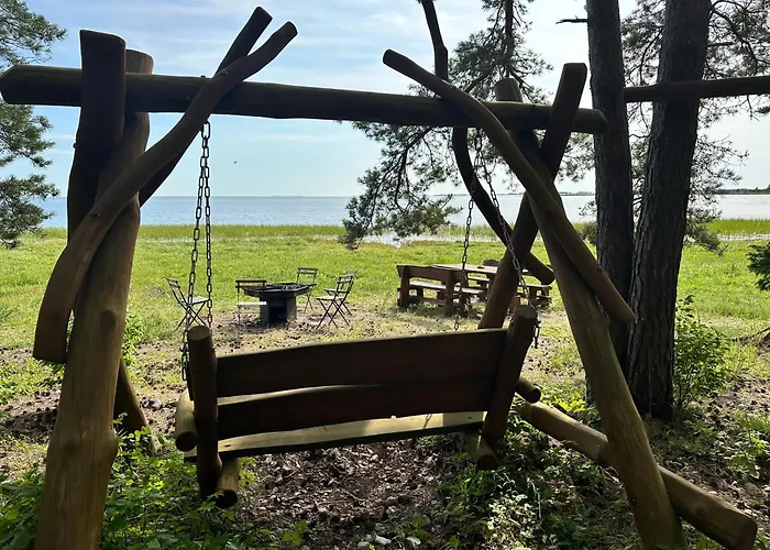 Paekapikumaja Vormsi Saarel